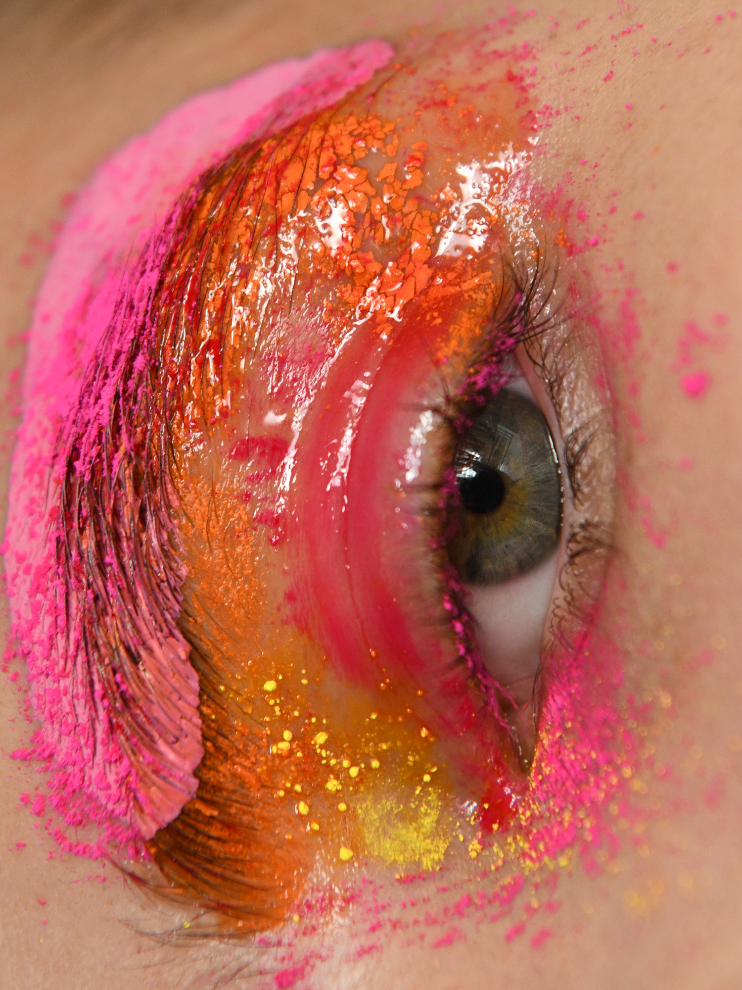 Retouch by Lucia Arin Pintos. Photo: Mateusz Sitek