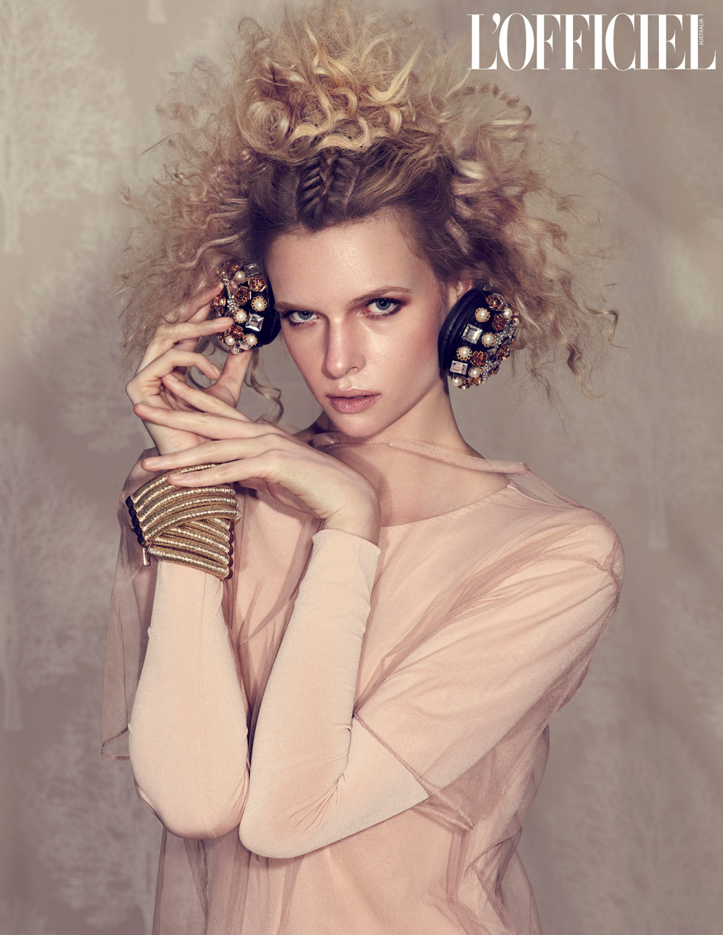 Retouch by Lucia Arin Pintos. Photo by Roberto Ligresti